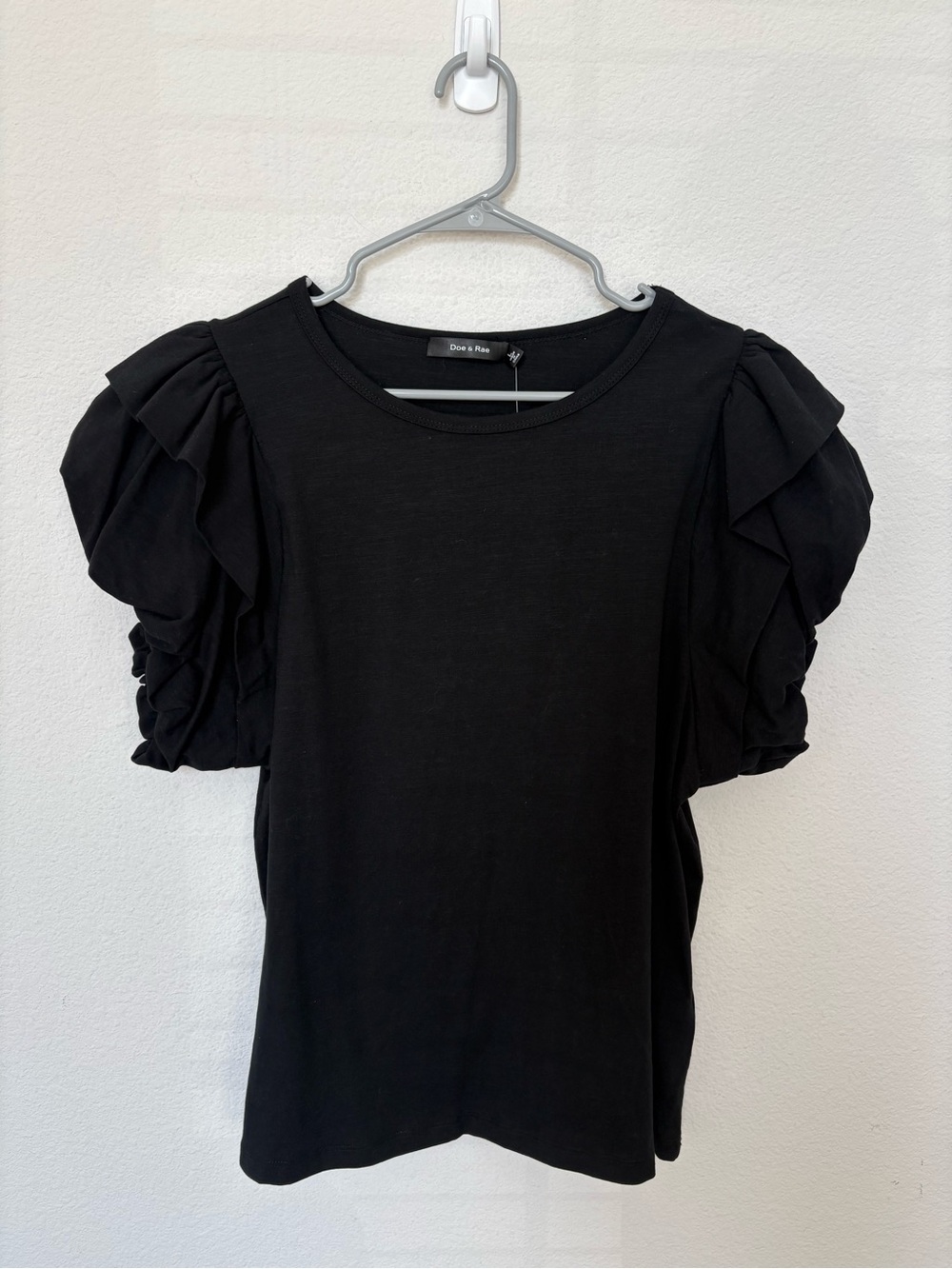 NWT Doe & Rae Black Ruffle Puff Sleeve Blouse Large Elevated Basic Minimalist